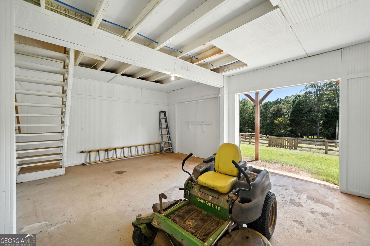 5 Acres - Residential