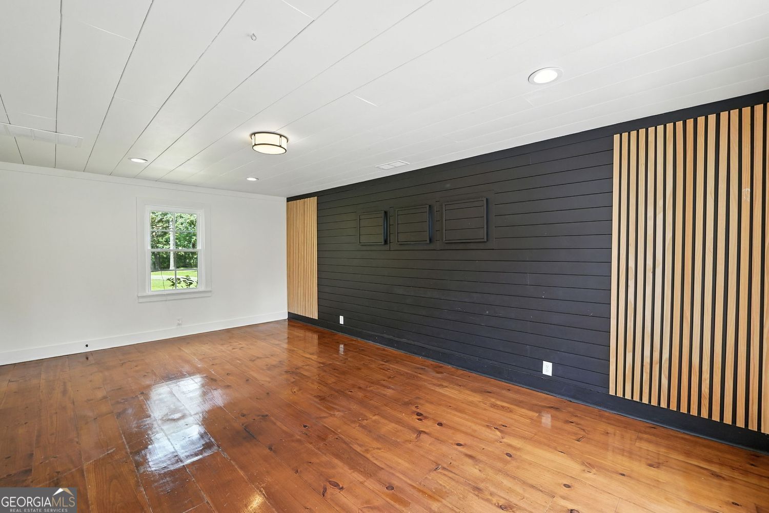 5 Acres - Residential