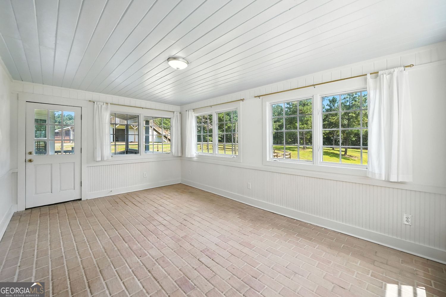 5 Acres - Residential