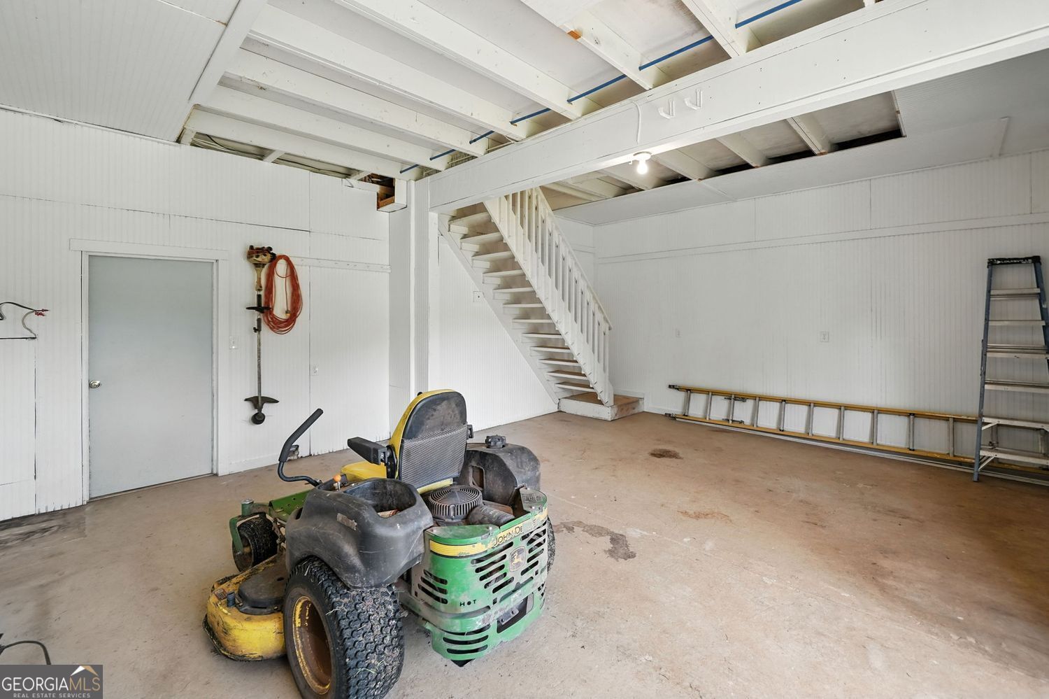 5 Acres - Residential