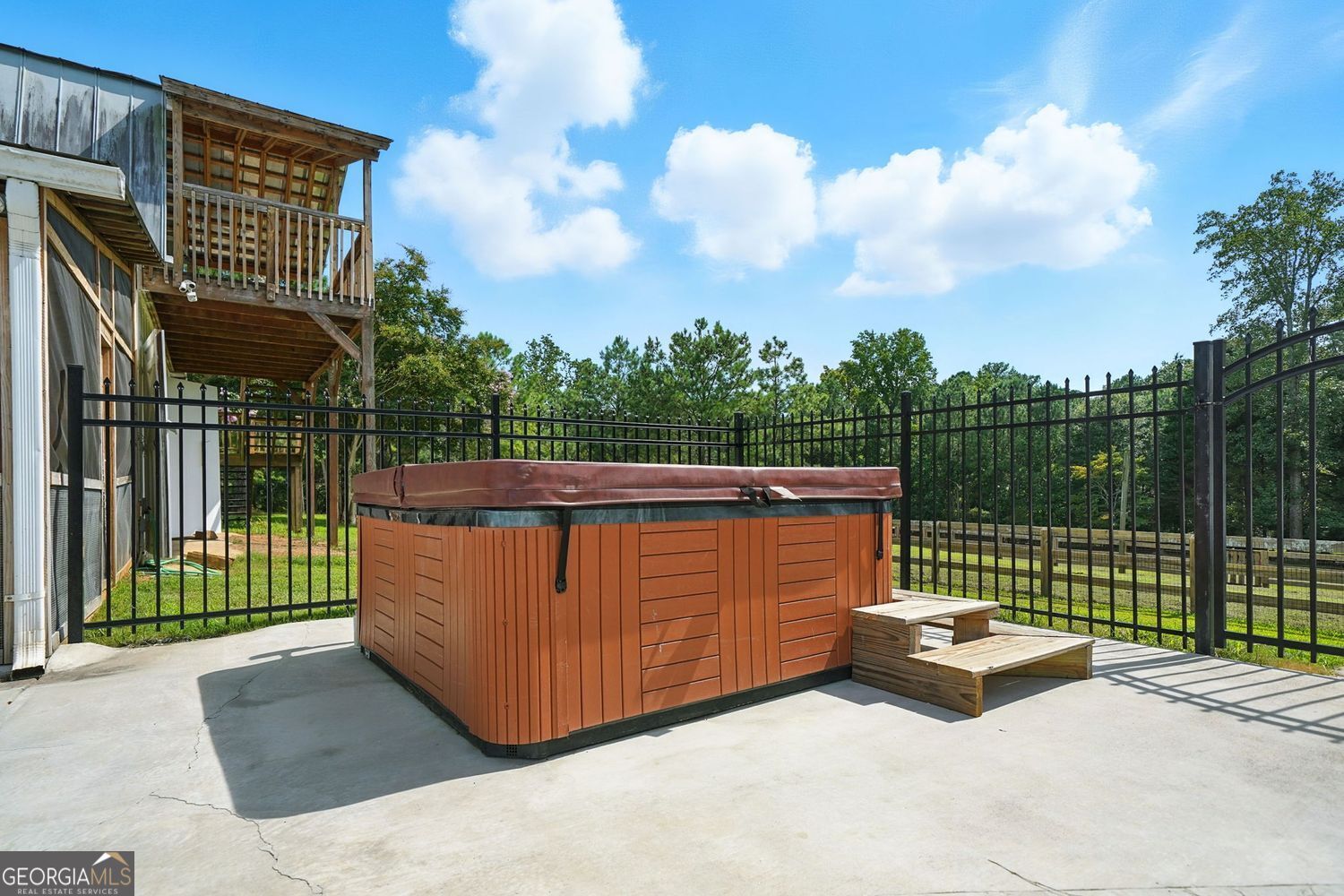 5 Acres - Residential