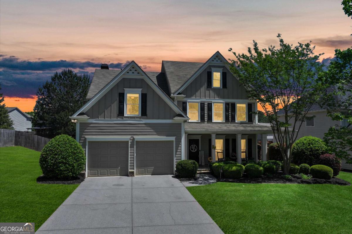 125 Fallen Oak DR