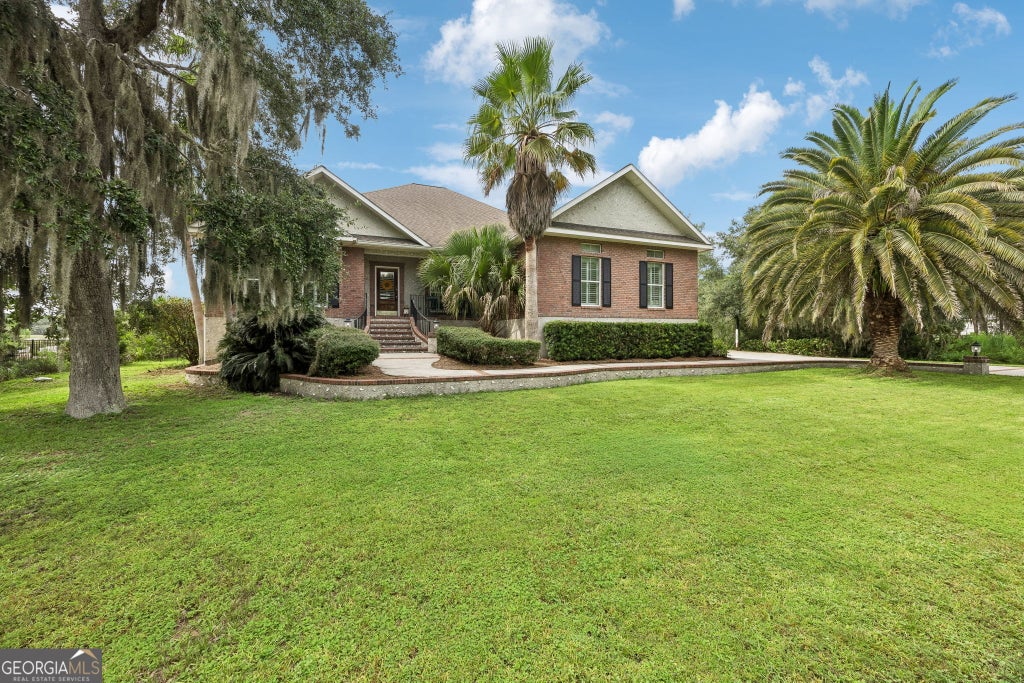 Photo of 915 Riverview Drive E, Saint Marys, GA 31558 (MLS # 10841033)