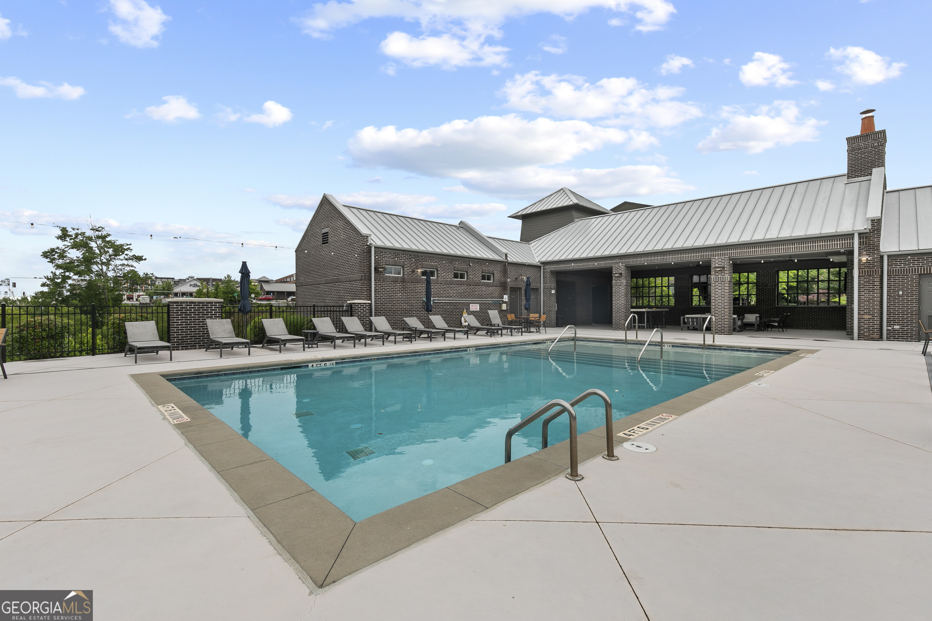 Helcyon - Residential