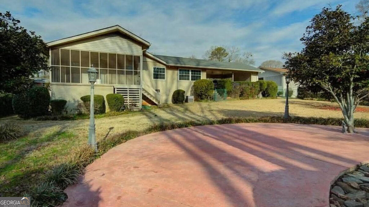 1490 Takeda DR
