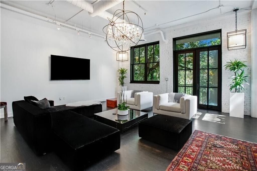 Photo of 3235 Roswell Road NE #409, Atlanta, GA 30305 (MLS # 10731660)