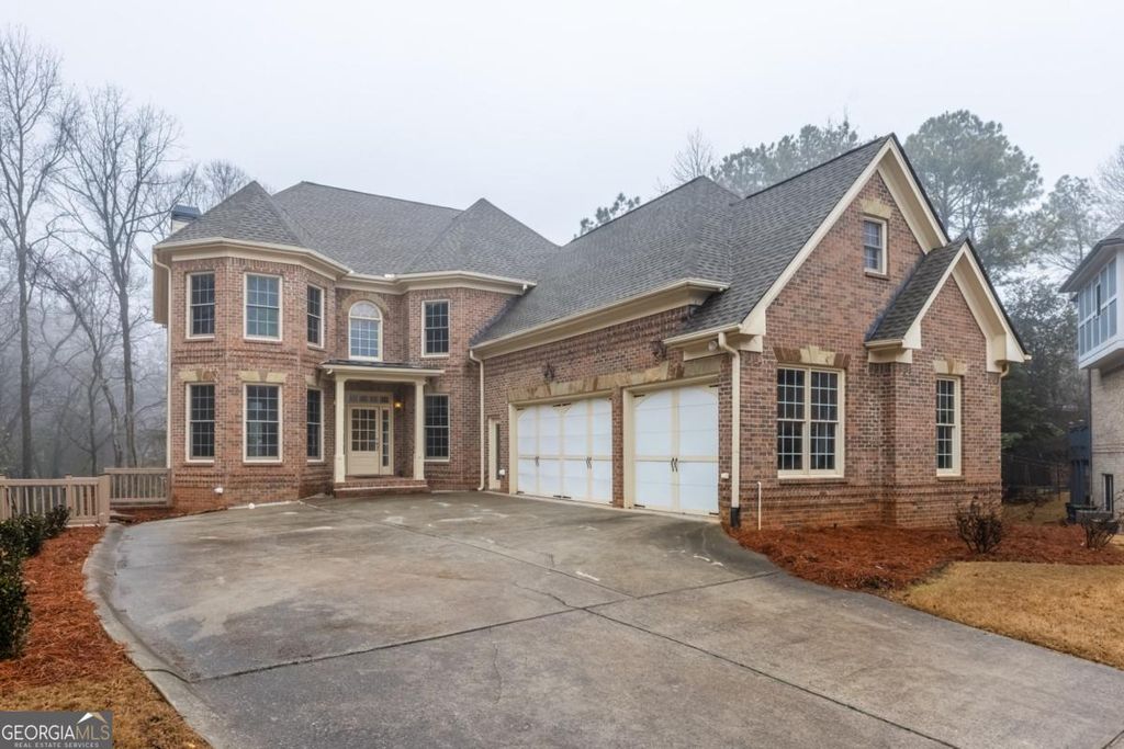 Photo of 12544 Darvish Lane, Alpharetta, GA 30005 (MLS # 10686242)