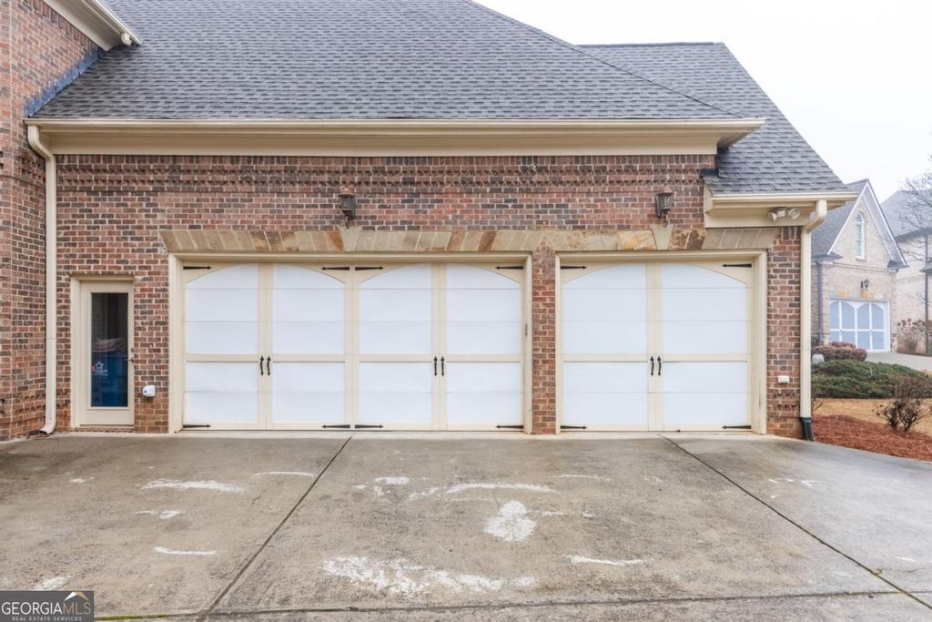 Photo of 12544 Darvish Lane, Alpharetta, GA 30005 (MLS # 10686242)