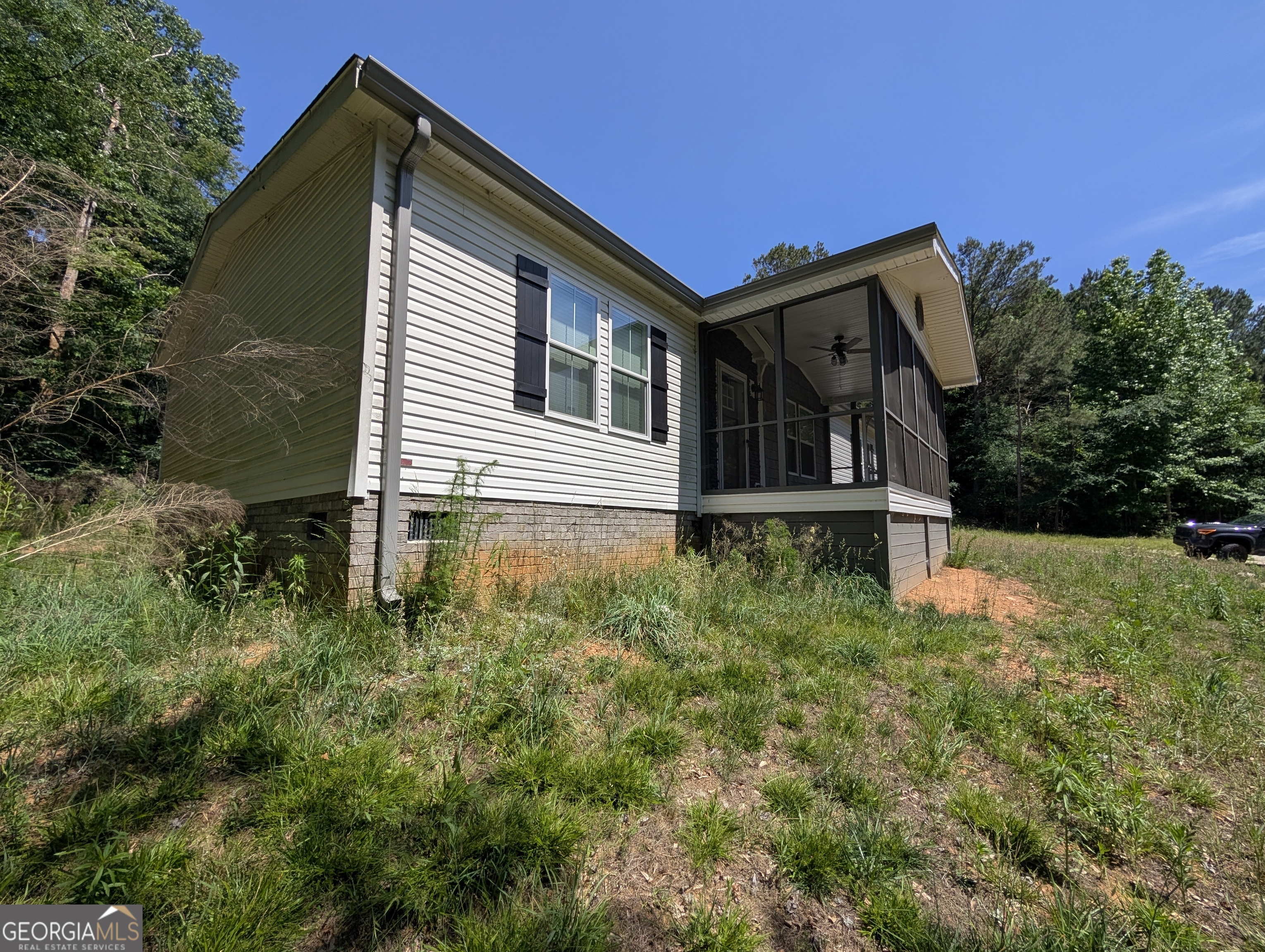 72 Farm Ln