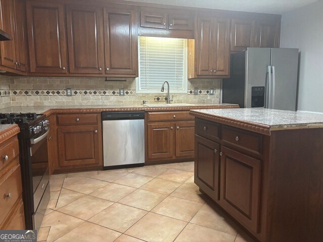 6995 Shady Oak LN