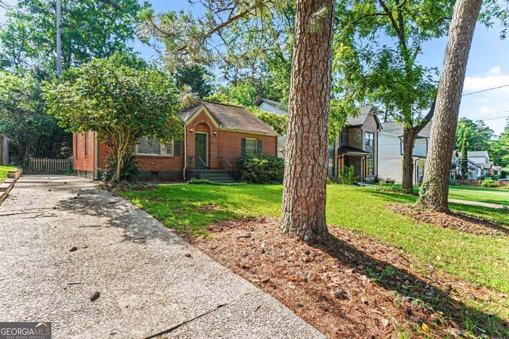 Photo of 1511 Deerwood Drive, Decatur, GA 30030 (MLS # 10786830)