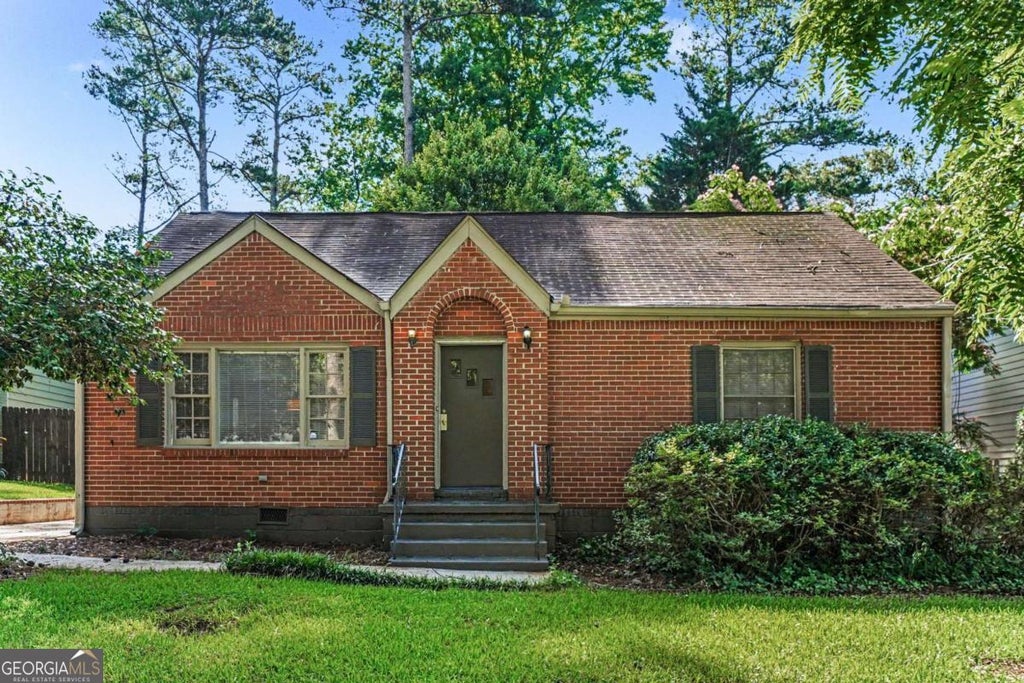 Photo of 1511 Deerwood Drive, Decatur, GA 30030 (MLS # 10786830)