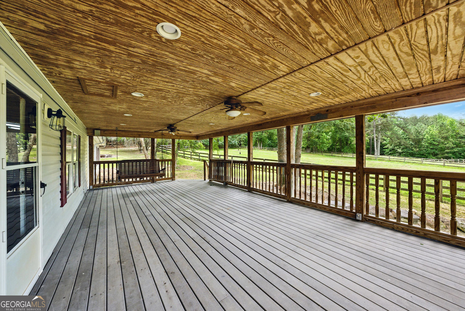 Canton, Georgia 30114, United States, 6 Bedrooms Bedrooms, ,4 BathroomsBathrooms,Residential,Pending,141837