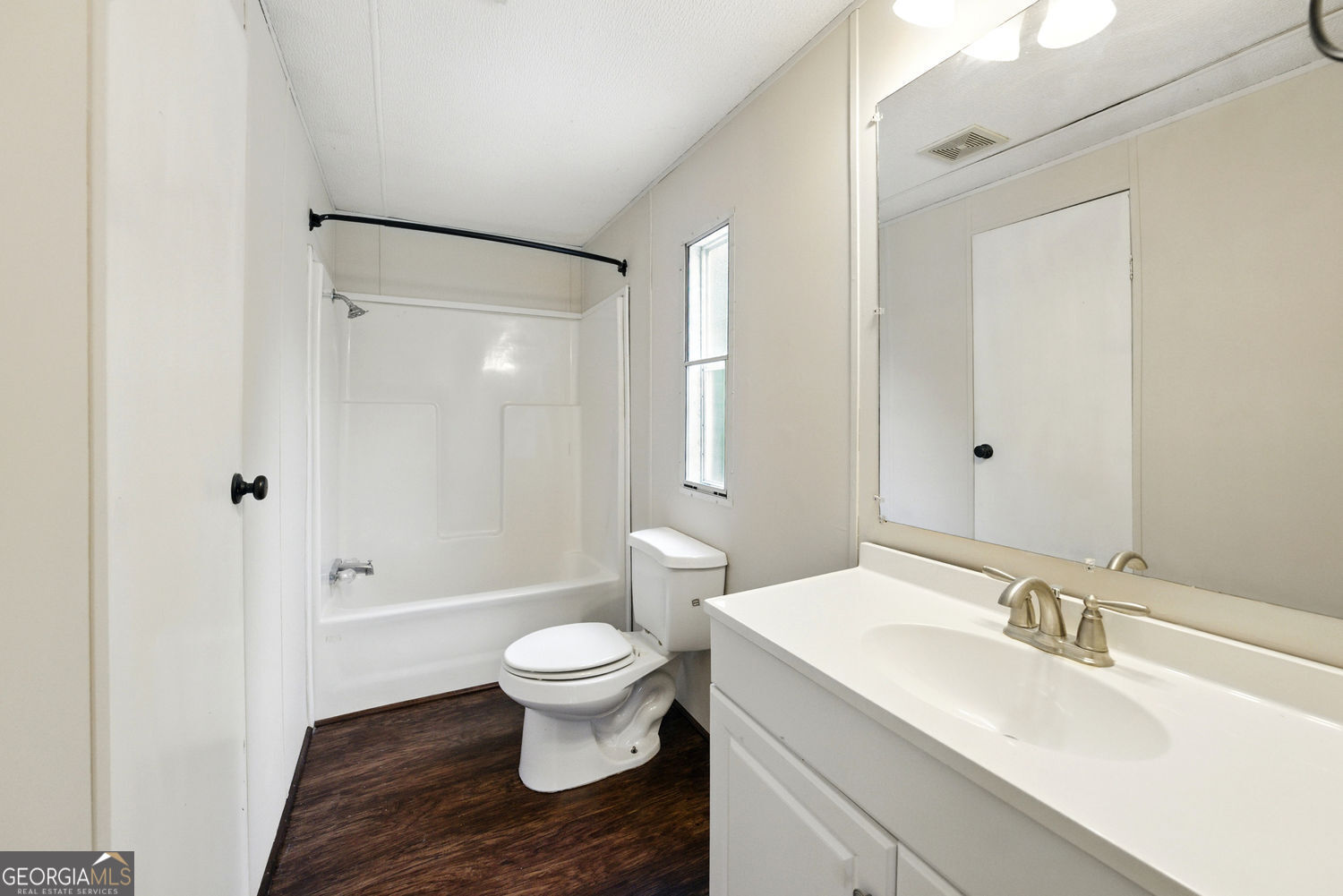 Canton, Georgia 30114, United States, 6 Bedrooms Bedrooms, ,4 BathroomsBathrooms,Residential,Pending,141837