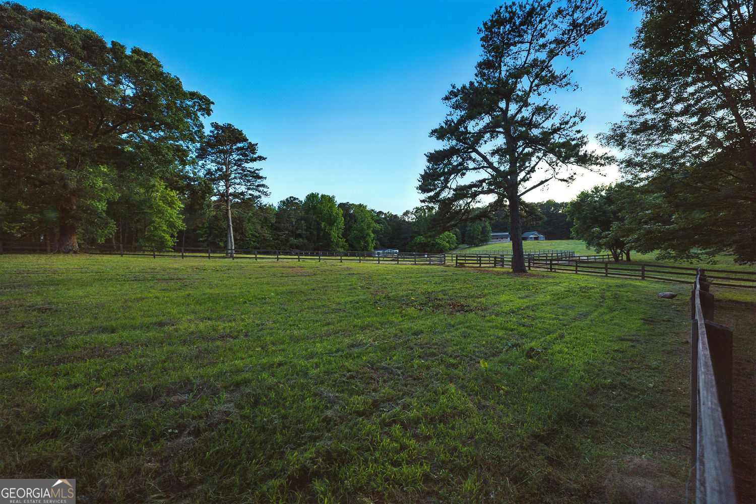 Canton, Georgia 30114, United States, 6 Bedrooms Bedrooms, ,4 BathroomsBathrooms,Residential,Pending,141837