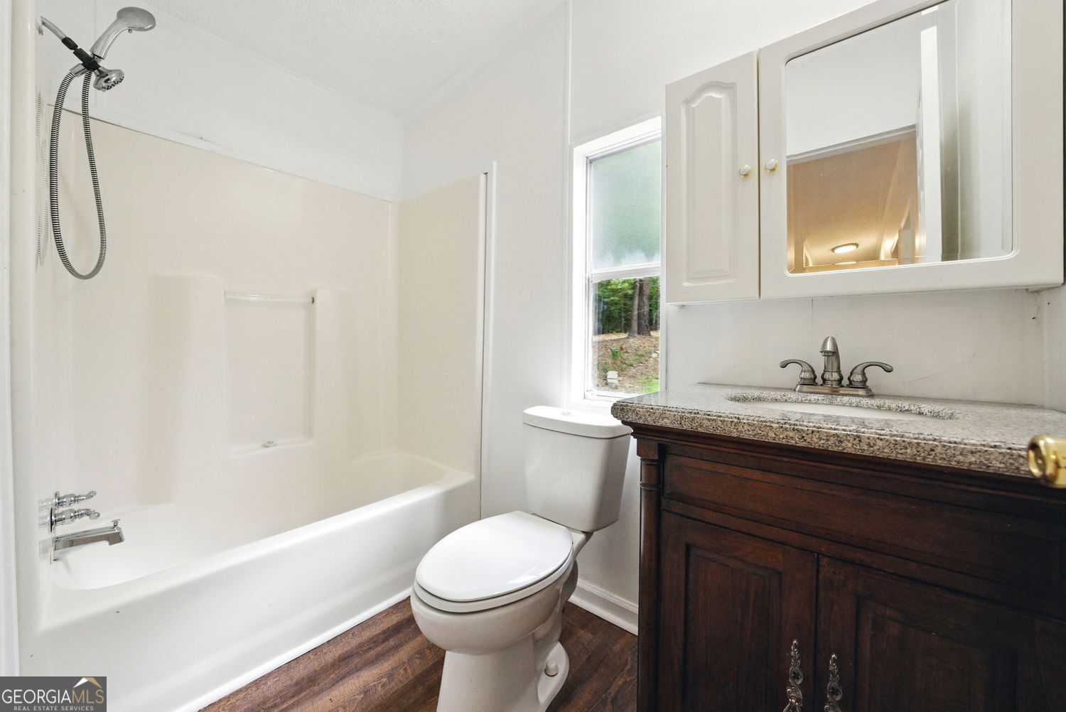 Canton, Georgia 30114, United States, 6 Bedrooms Bedrooms, ,4 BathroomsBathrooms,Residential,Pending,141837