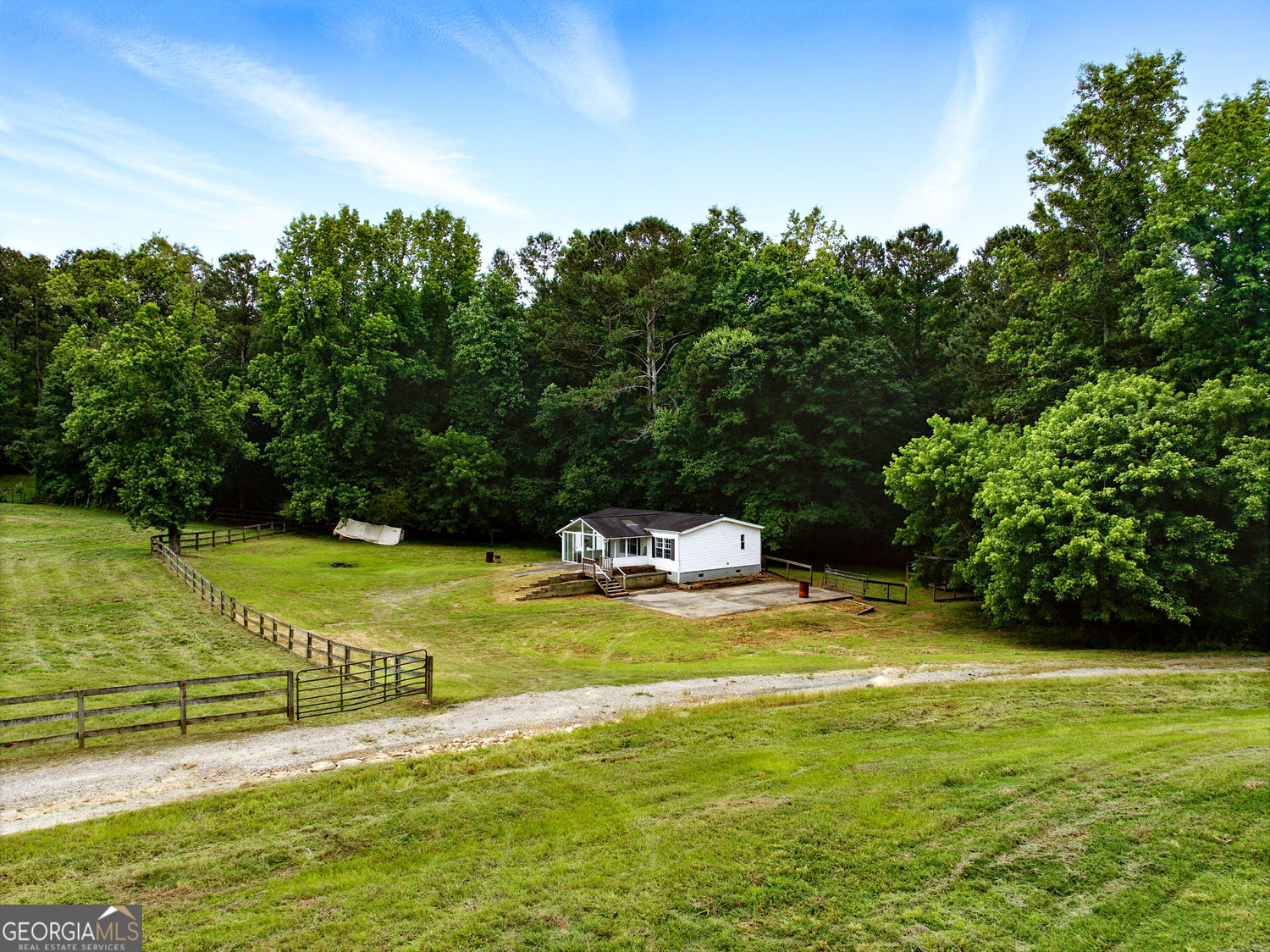 Canton, Georgia 30114, United States, 6 Bedrooms Bedrooms, ,4 BathroomsBathrooms,Residential,Pending,141837