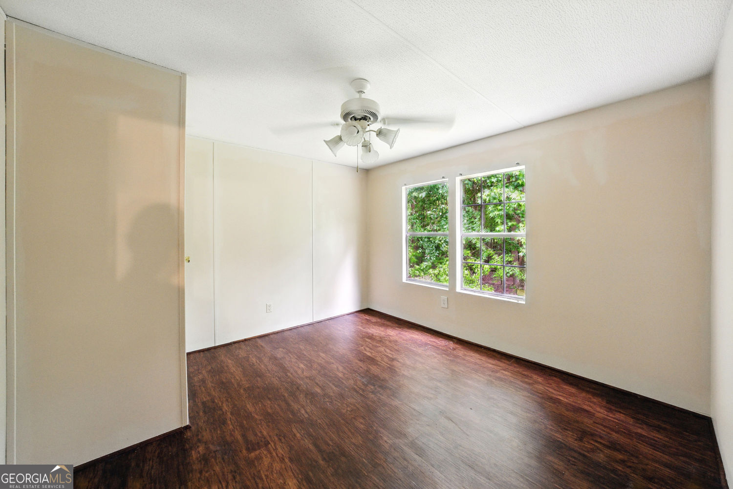 Canton, Georgia 30114, United States, 6 Bedrooms Bedrooms, ,4 BathroomsBathrooms,Residential,Pending,141837