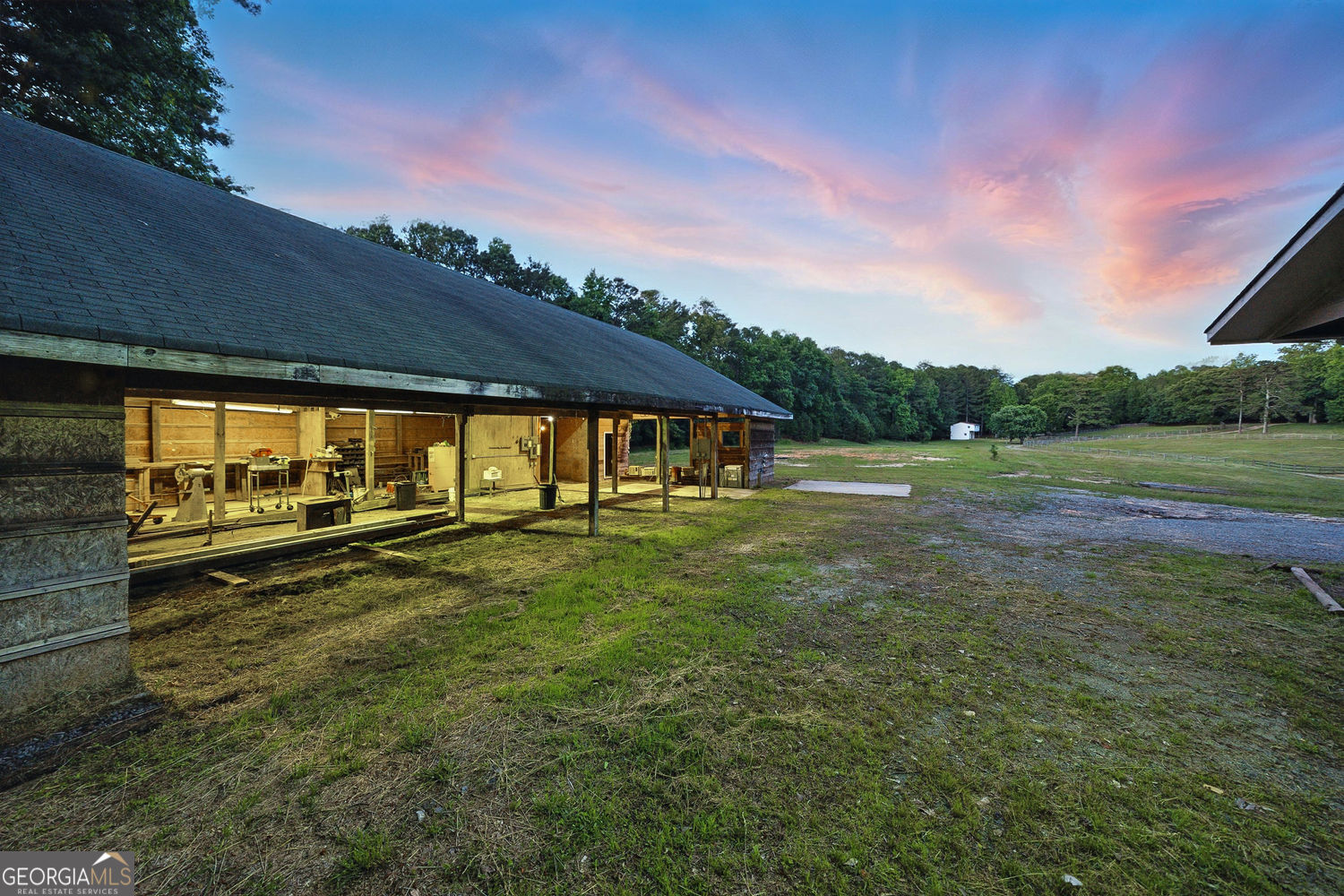 Canton, Georgia 30114, United States, 6 Bedrooms Bedrooms, ,4 BathroomsBathrooms,Residential,Pending,141837