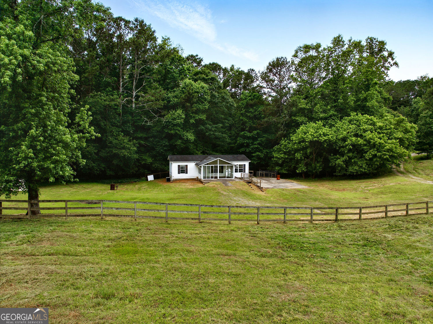 Canton, Georgia 30114, United States, 6 Bedrooms Bedrooms, ,4 BathroomsBathrooms,Residential,Pending,141837