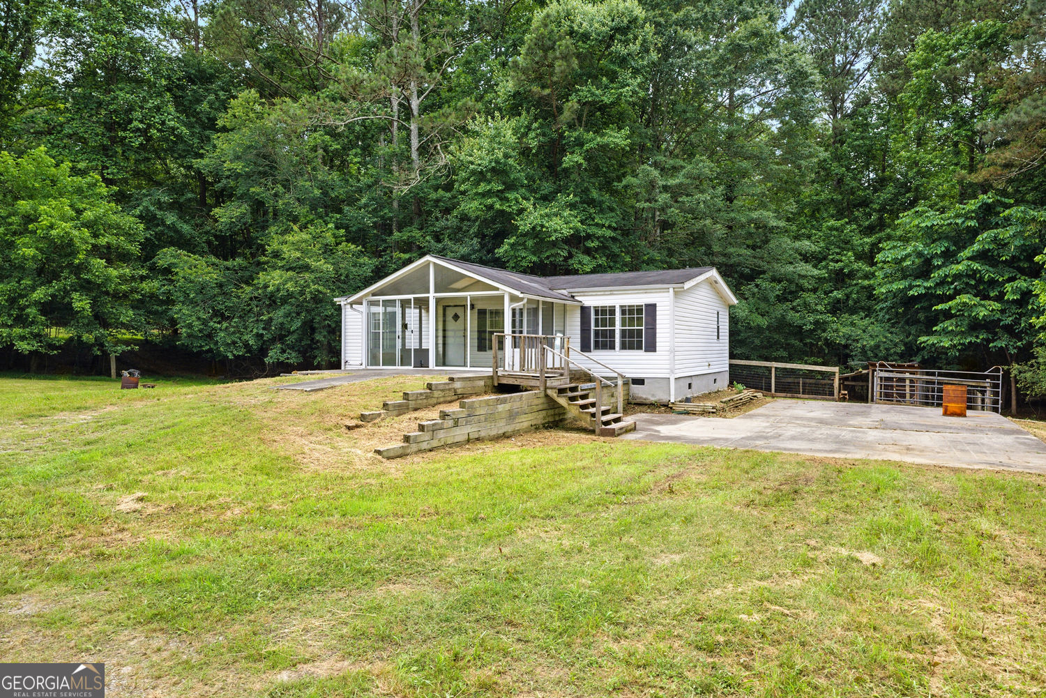 Canton, Georgia 30114, United States, 6 Bedrooms Bedrooms, ,4 BathroomsBathrooms,Residential,Pending,141837