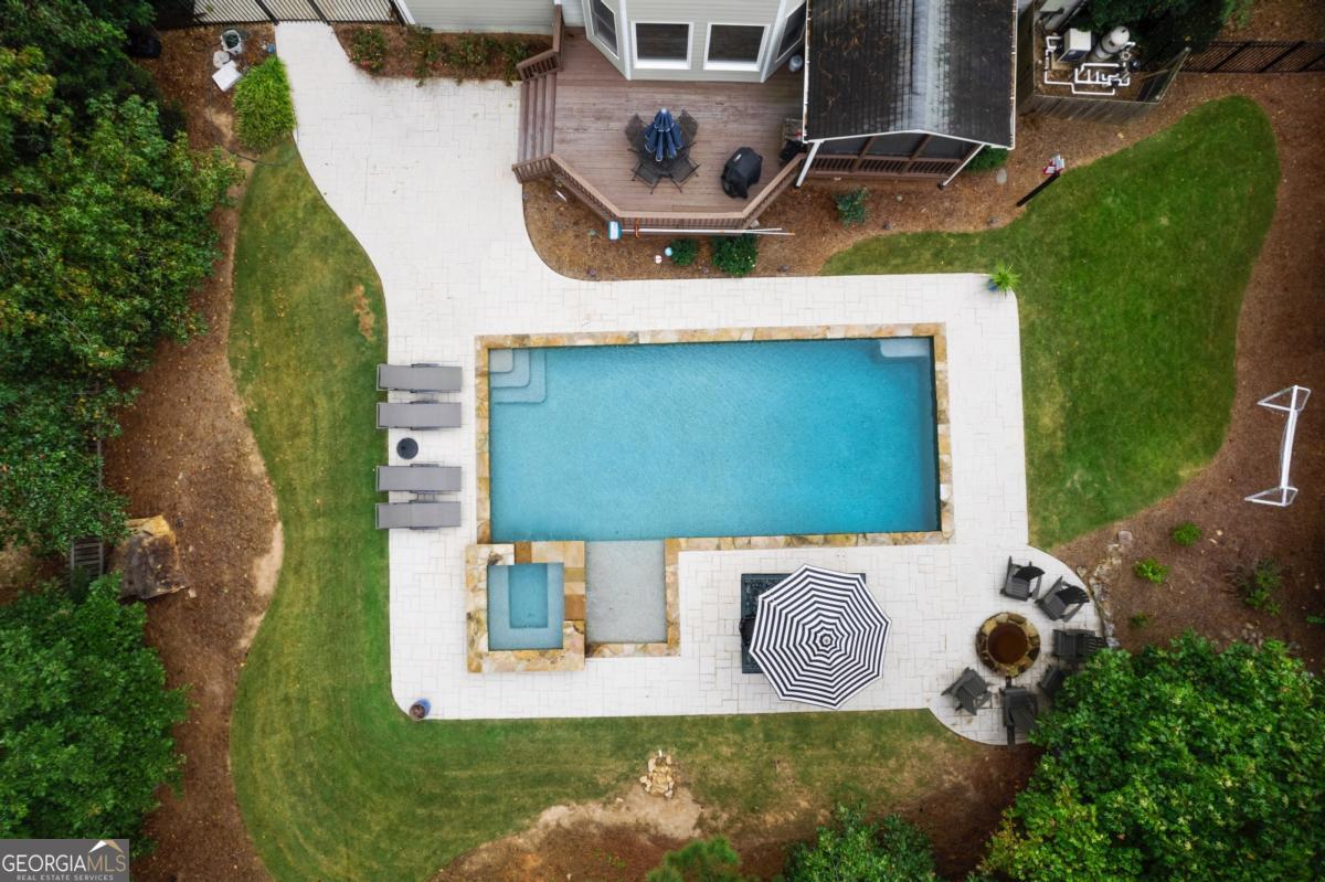5118 Crescent Cove LN
