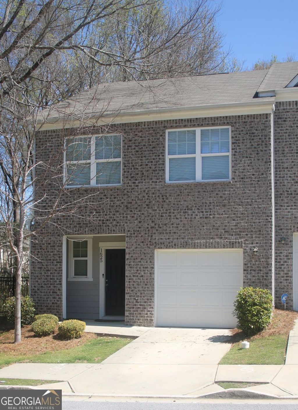 Photo of 1625 Honeysuckle Path, Conyers, GA 30012 (MLS # 10717718)