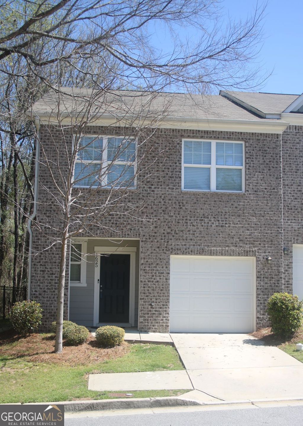 Photo of 1625 Honeysuckle Path, Conyers, GA 30012 (MLS # 10717718)