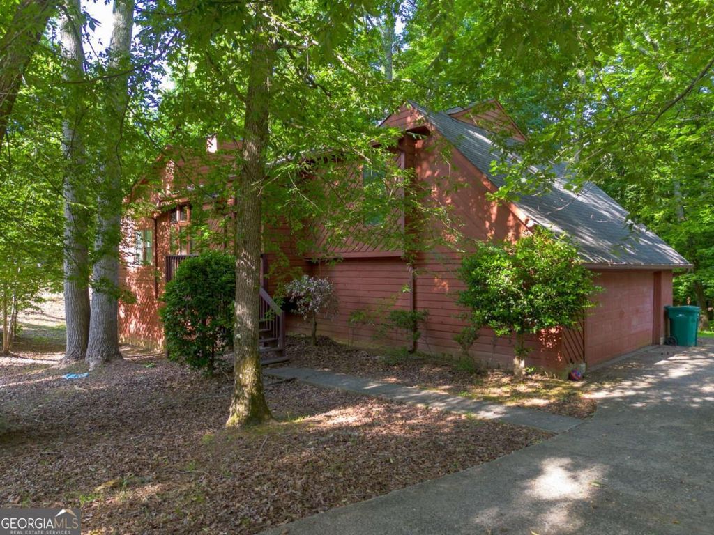 Photo of 4477 Pine Hill Terrace NE, Marietta, GA 30066 (MLS # 10768697)