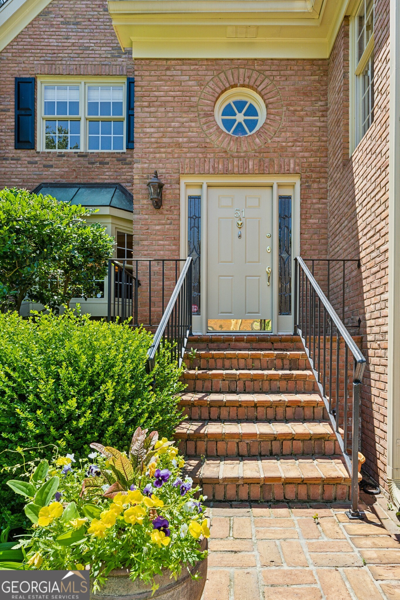 51 Ivy Chase NE