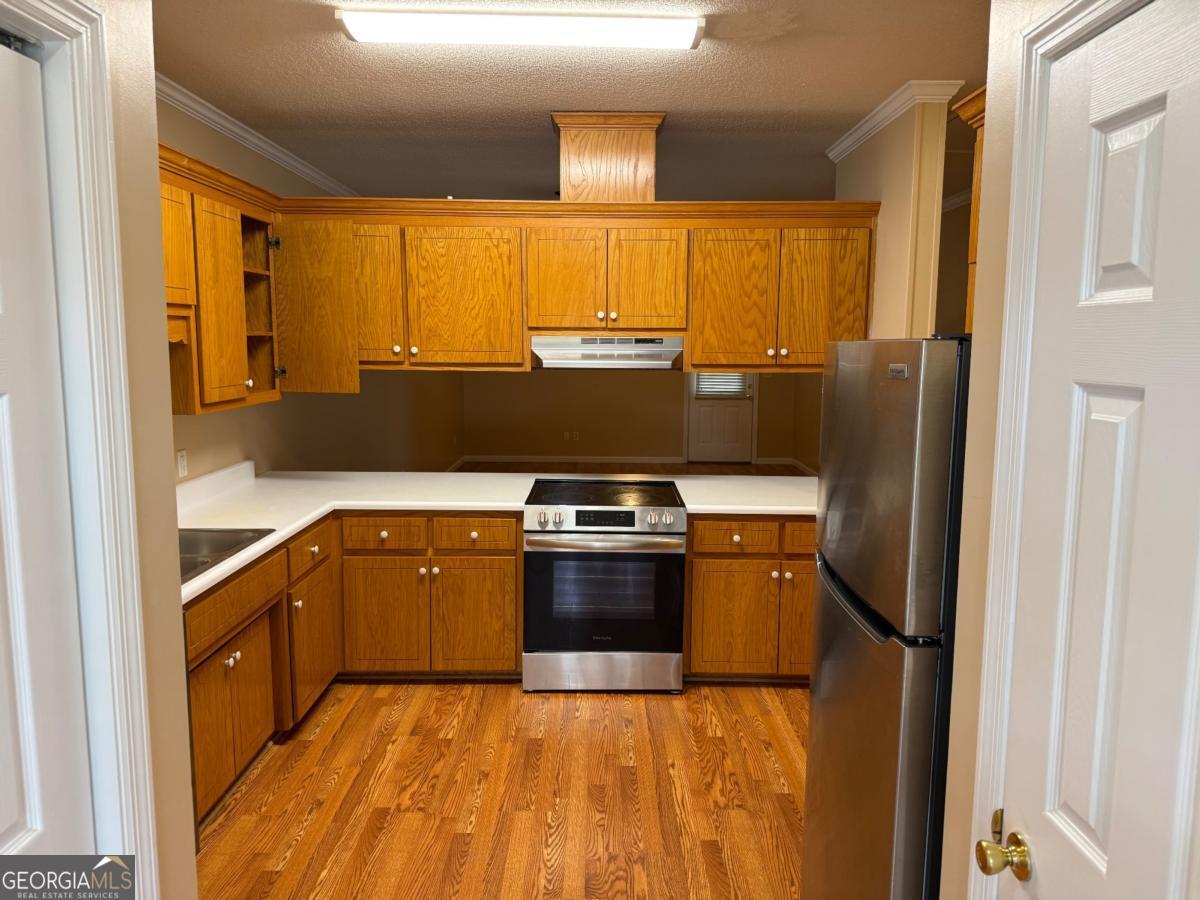 505 Roberts St, A & B