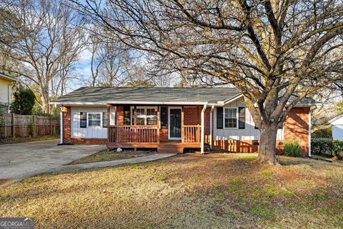 Photo of 90 Jonathan Road, Riverdale, GA 30274 (MLS # 10697367)