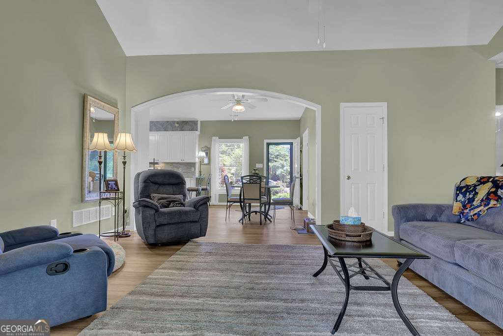 BREEZECREST - Residential