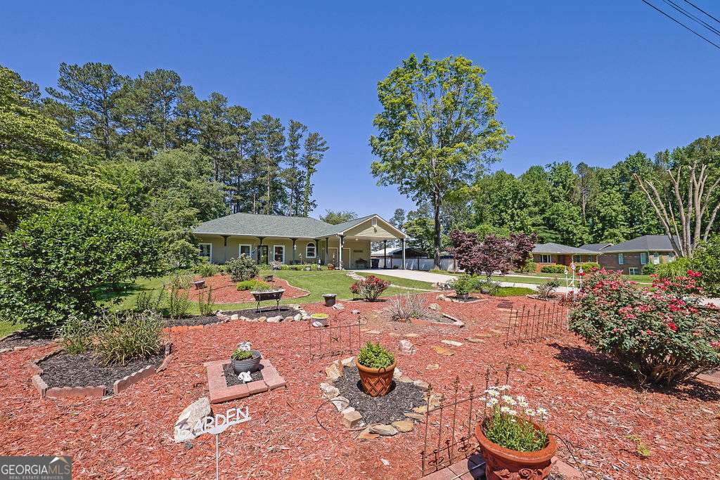 BREEZECREST - Residential