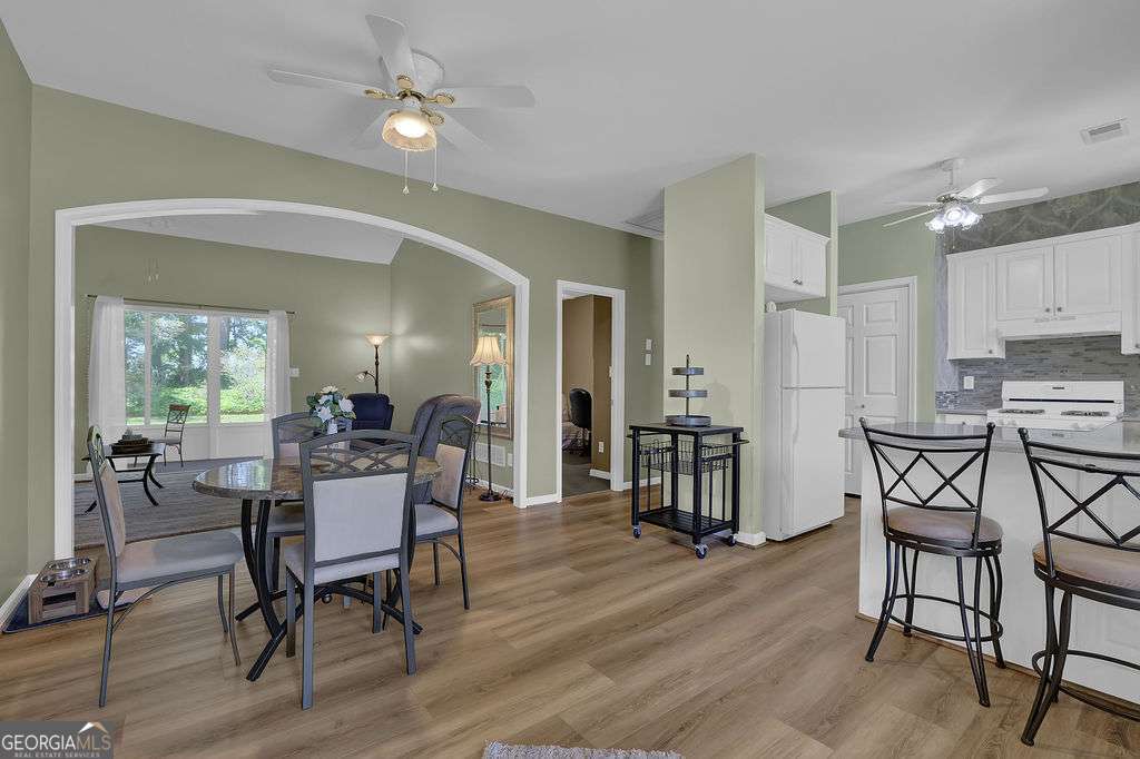 BREEZECREST - Residential