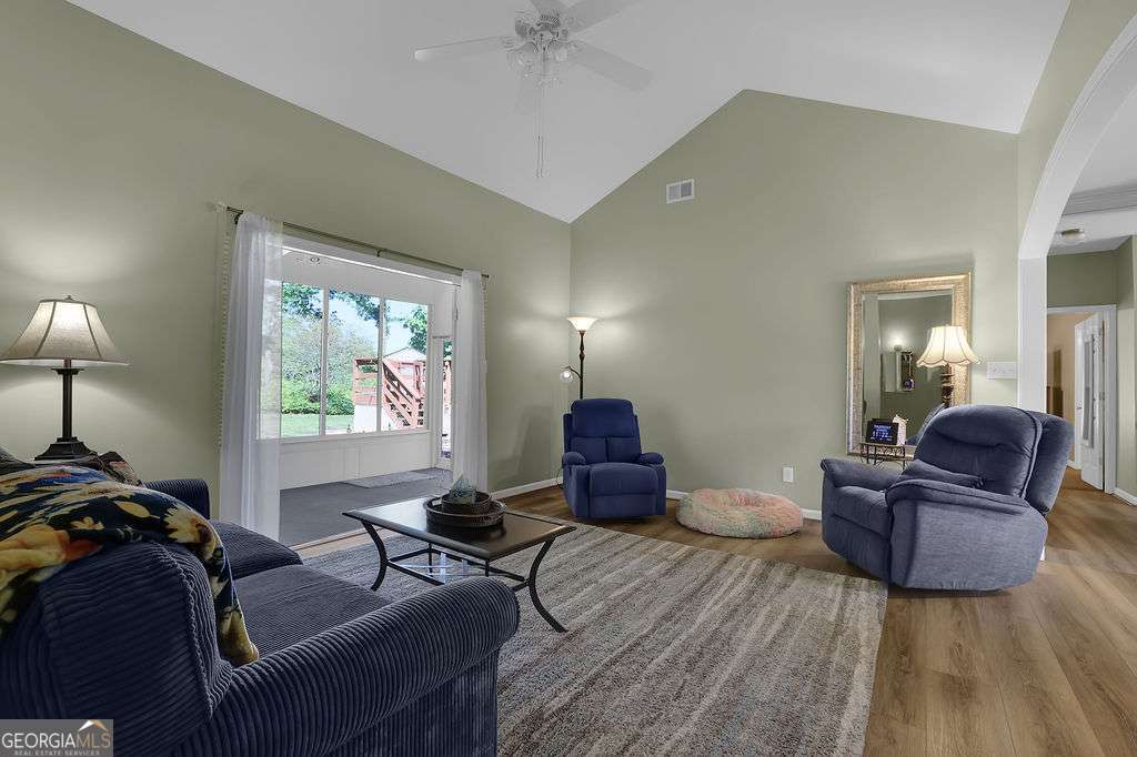 BREEZECREST - Residential