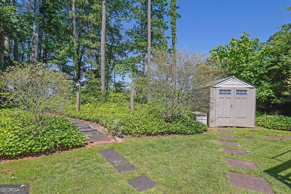 BREEZECREST - Residential