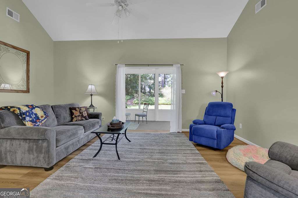 BREEZECREST - Residential