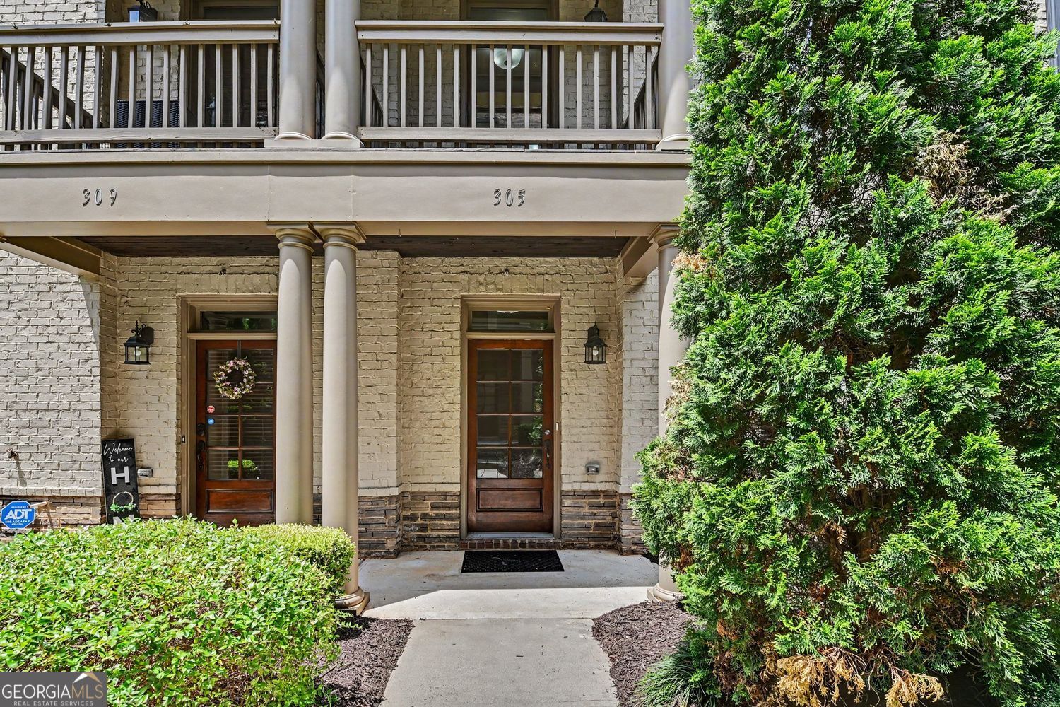 305 Garland Woods CT