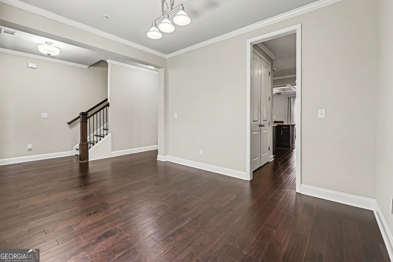 305 Garland Woods CT