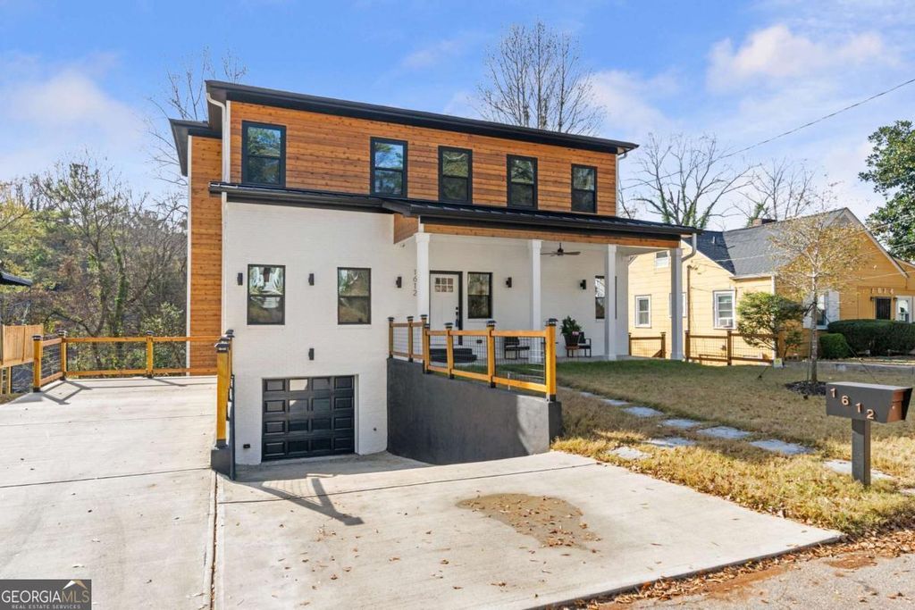 Photo of 1612 Orlando Street SW, Atlanta, GA 30311 (MLS # 10650356)