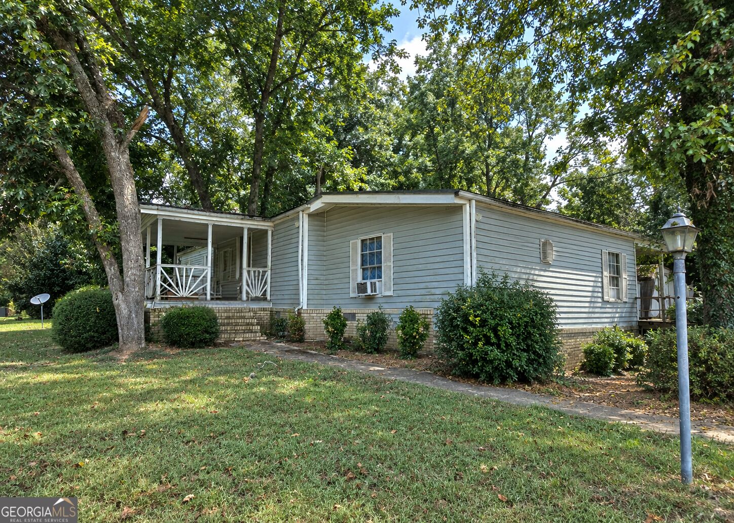 810 Steele DR