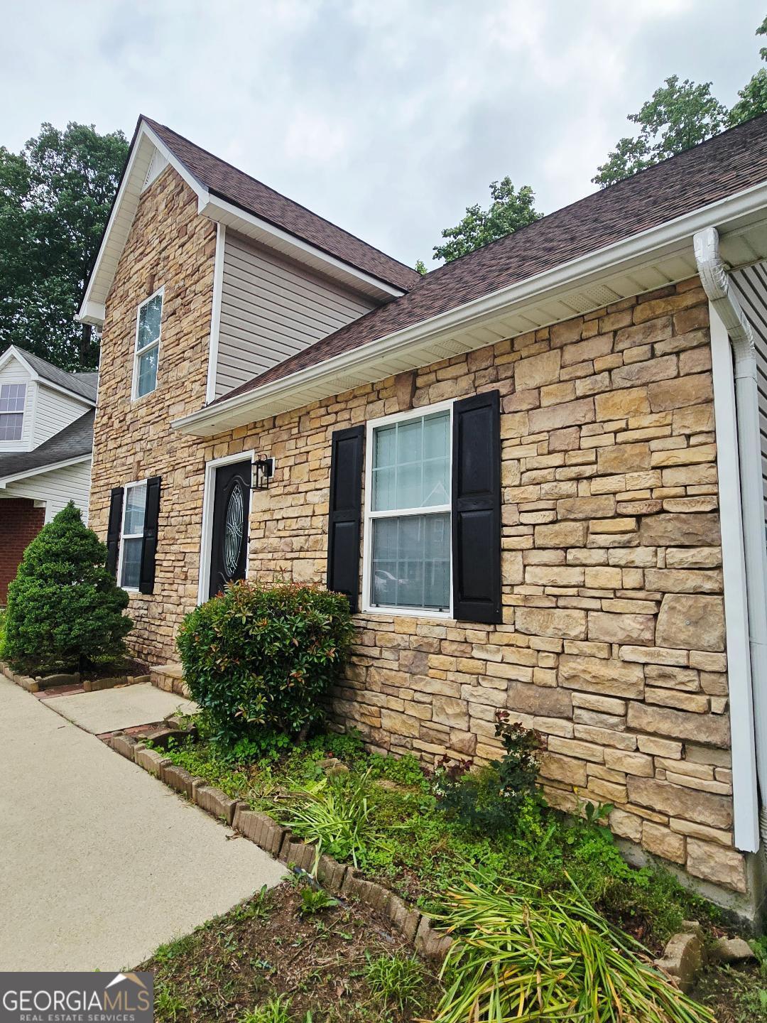 204 Twin Pines CT
