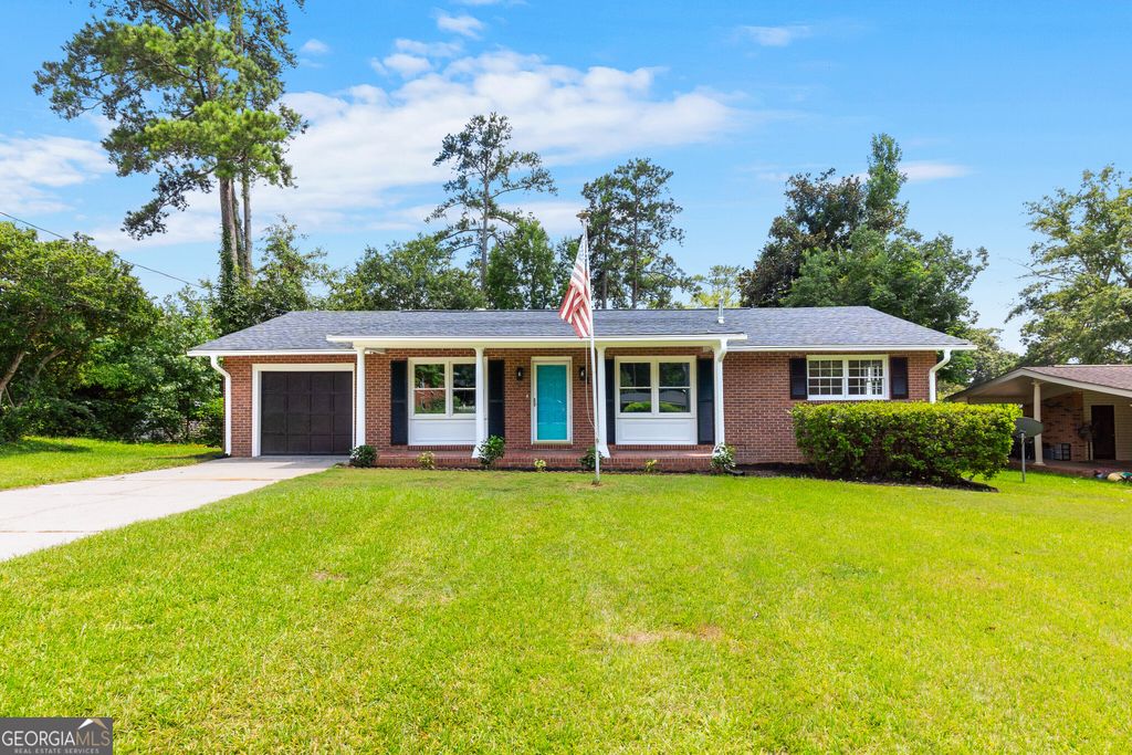 Photo of 102 Hillridge Drive, Warner Robins, GA 31088 (MLS # 10808145)