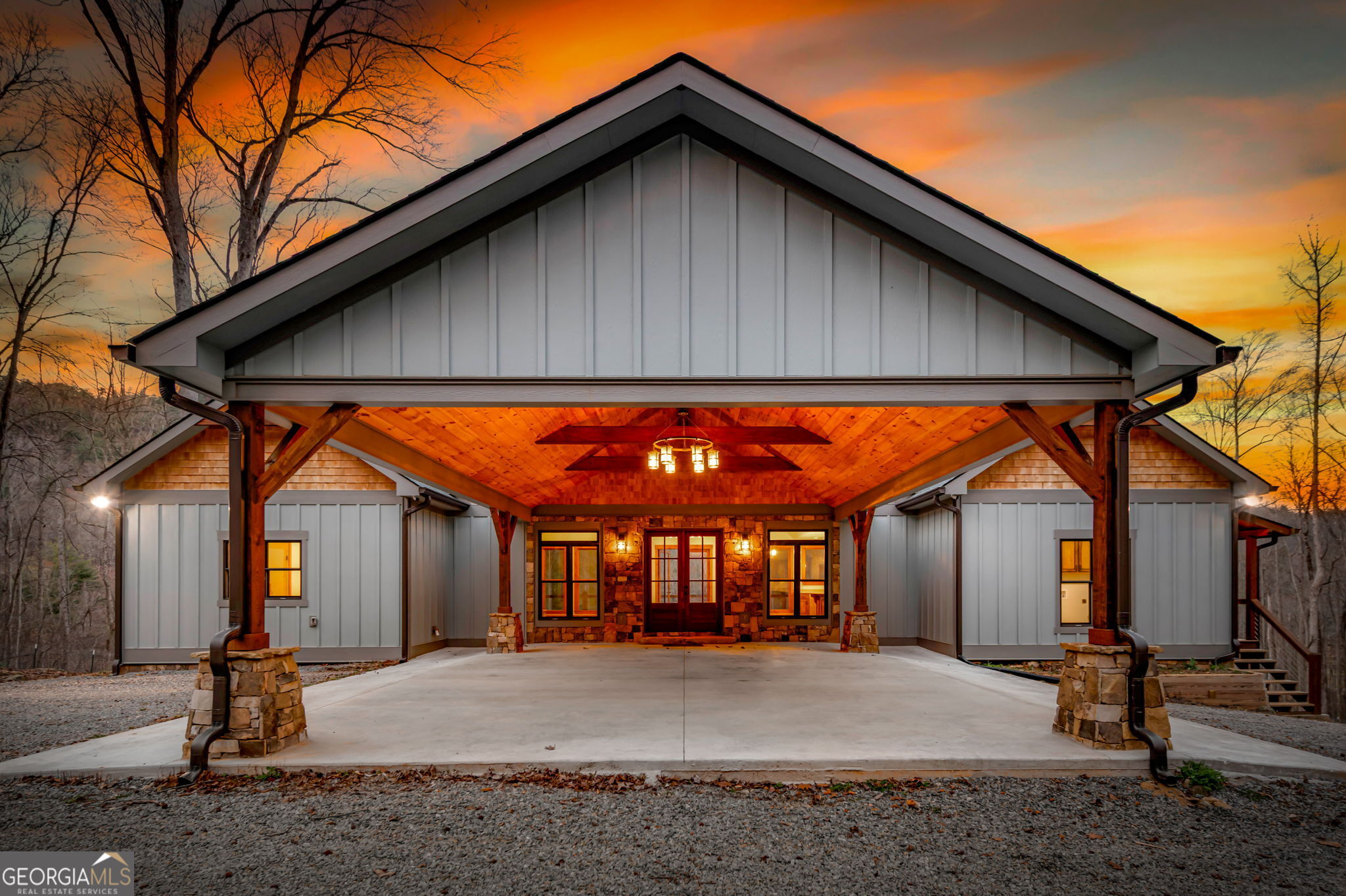 Blue Ridge, Georgia, 30513, United States, 3 Bedrooms Bedrooms, ,3 BathroomsBathrooms,Residential,Active,2025967