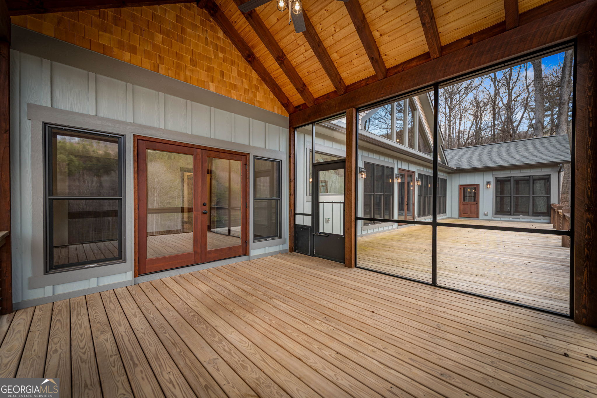 Blue Ridge, Georgia, 30513, United States, 3 Bedrooms Bedrooms, ,3 BathroomsBathrooms,Residential,Active,2025967