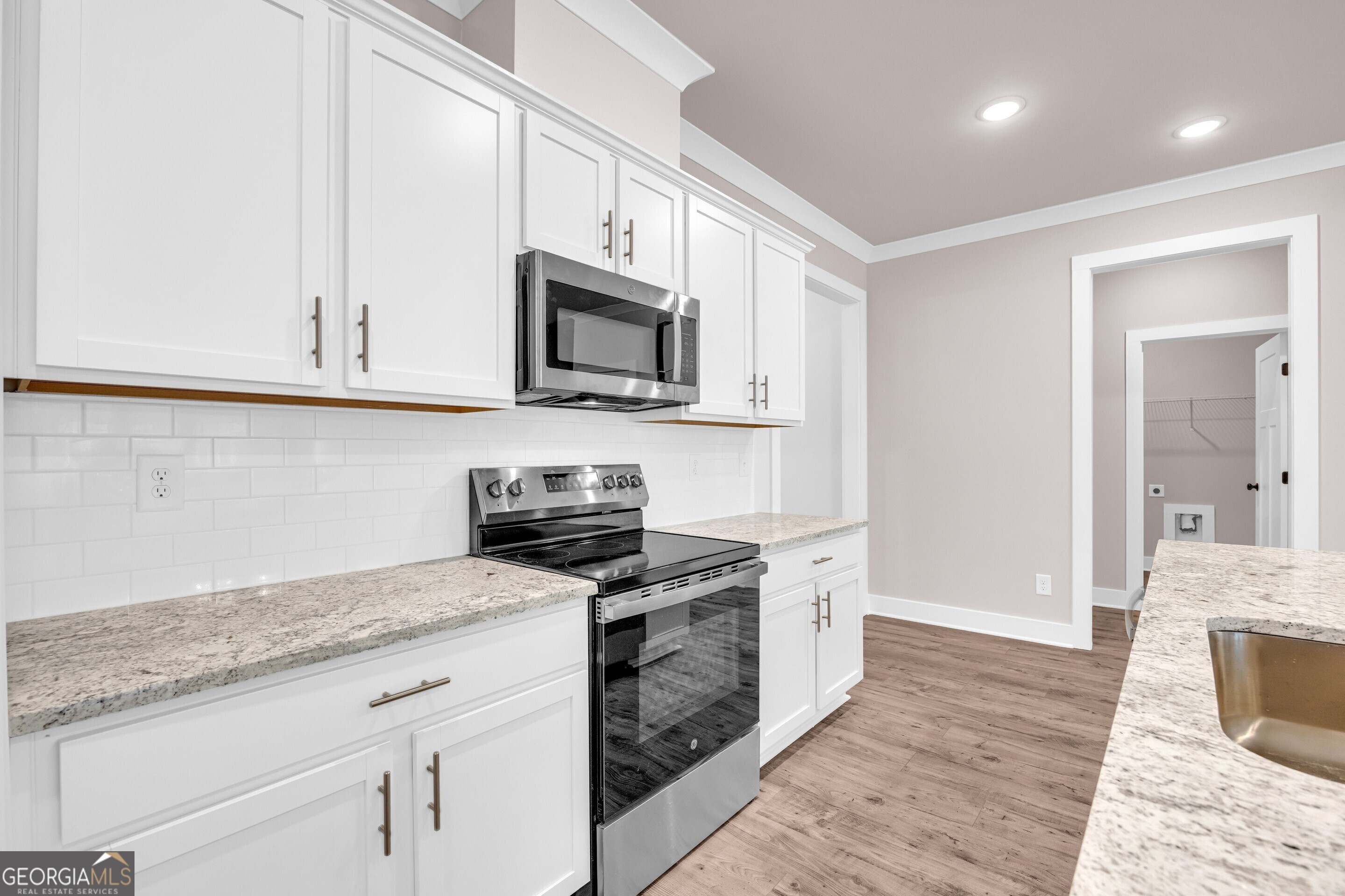 Hartwell, Georgia 30643, United States, 5 Bedrooms Bedrooms, ,4 BathroomsBathrooms,Residential,Active,163393