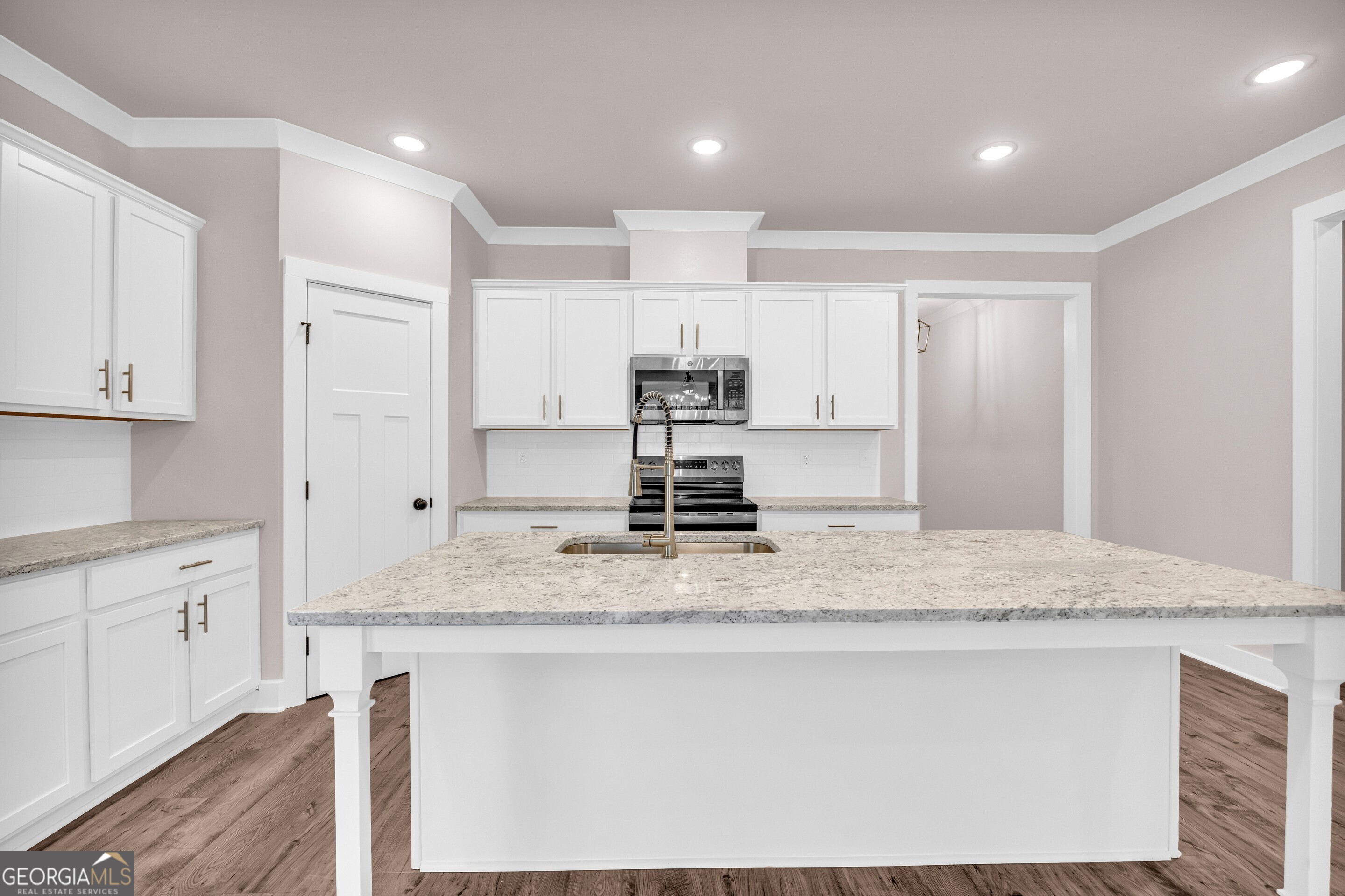 Hartwell, Georgia 30643, United States, 5 Bedrooms Bedrooms, ,4 BathroomsBathrooms,Residential,Active,163393