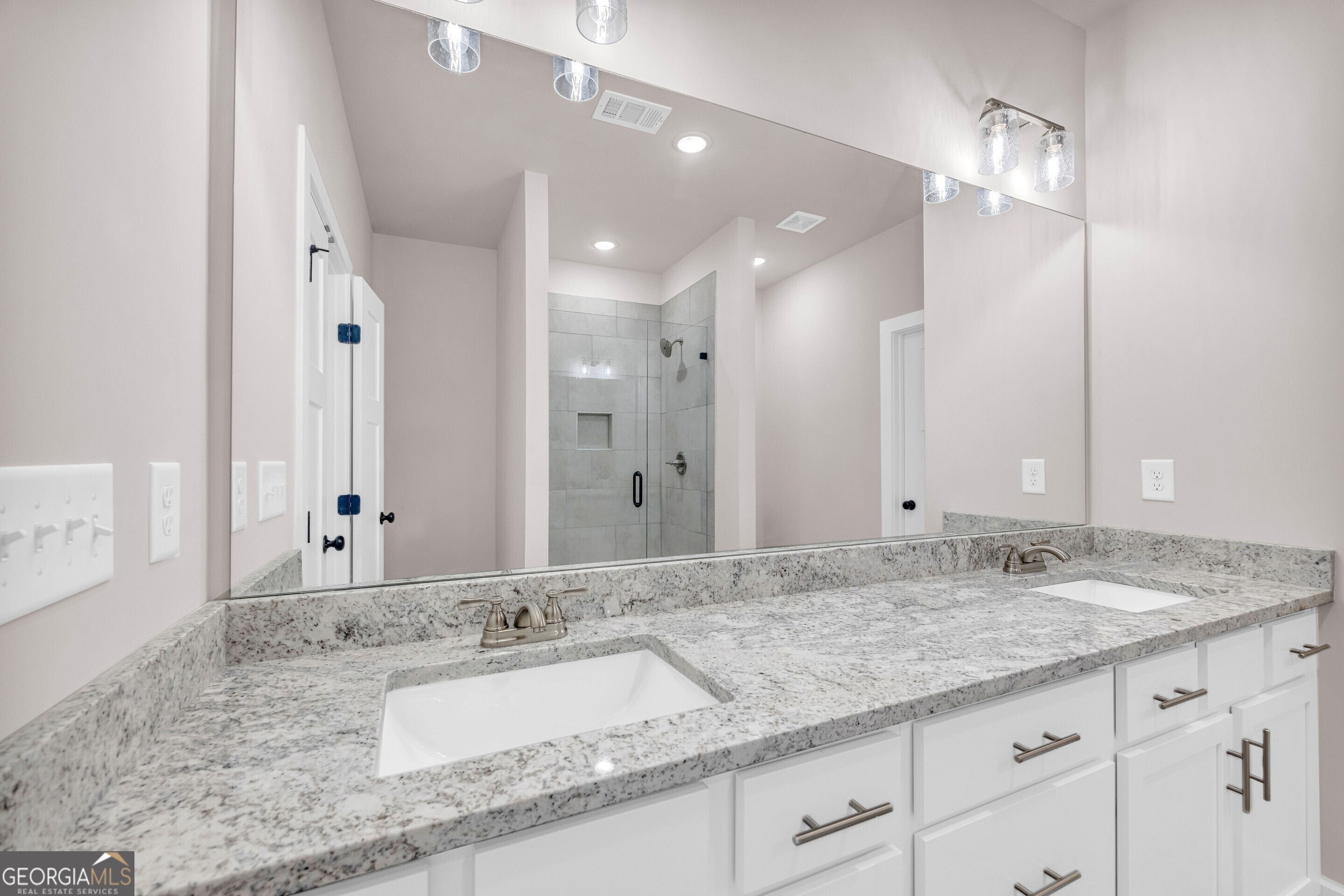 Hartwell, Georgia 30643, United States, 5 Bedrooms Bedrooms, ,4 BathroomsBathrooms,Residential,Active,163393