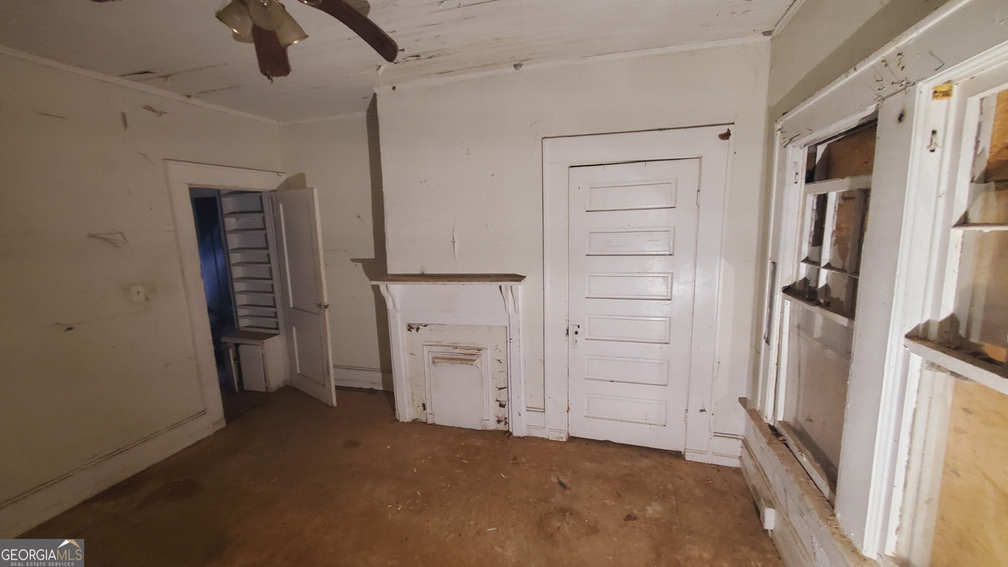 588 Rutherford AVE